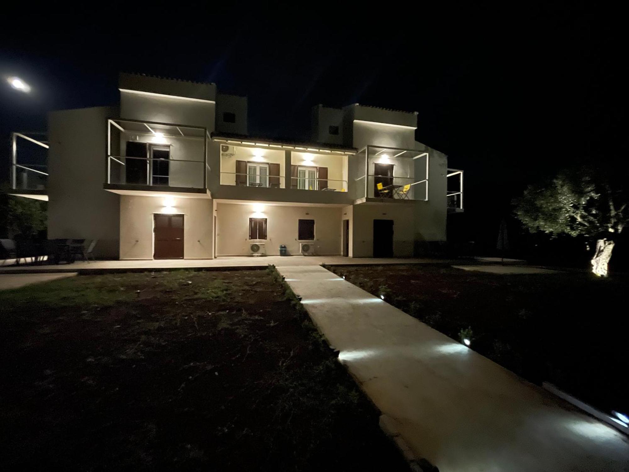 Villa Rodelia 1 Roda  Exterior photo